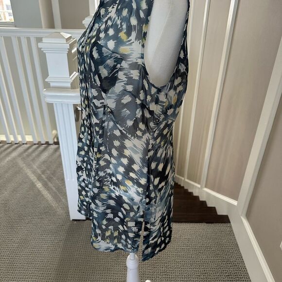 Cabi Avery sheer, button down tunic. - Picture 4 of 5